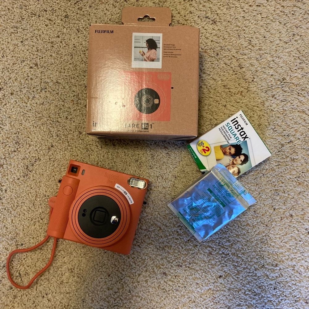 Fujifilm Instax Square Instant Camera + Film - Terracotta